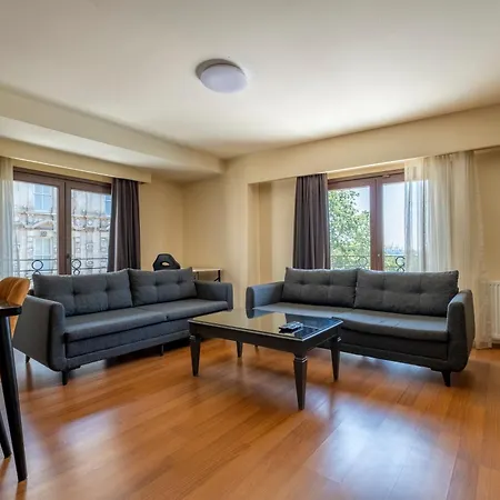 Spacious One Bedroom With View And Elevator * Isztambul