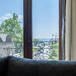 Spacious One Bedroom With View And Elevator Apartment *