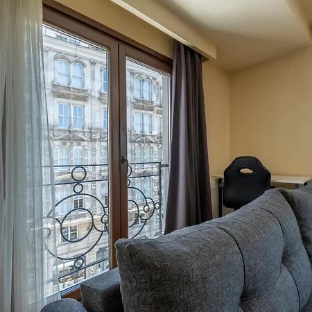 Spacious One Bedroom With View And Elevator Apartment Istanbul