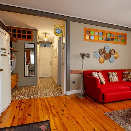 Spacious One Bedroom With View And Elevator Apartment *