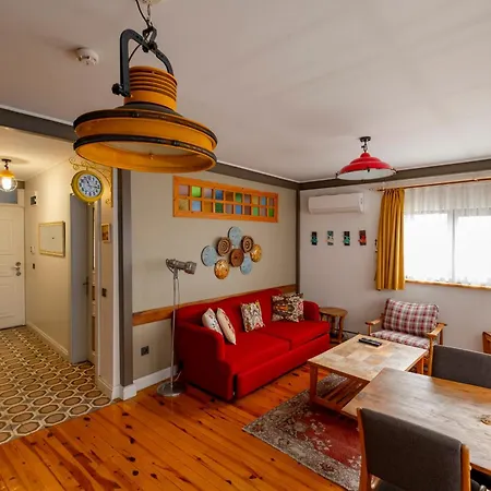 Spacious One Bedroom With View And Elevator Apartment Istanbul