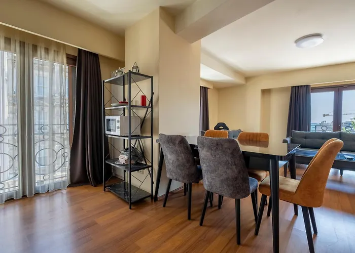 Spacious One Bedroom With View And Elevator * 伊斯坦布尔