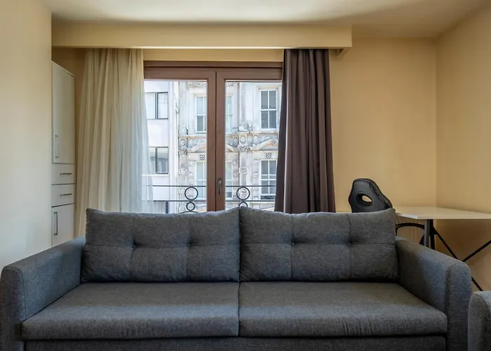 公寓 Spacious One Bedroom With View And Elevator *